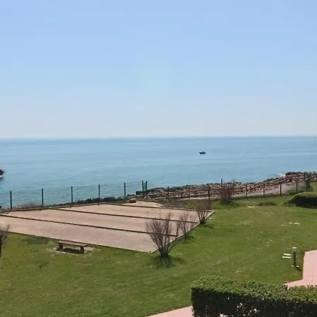 - 4 Pers, 26 M2, 1/0 2 Sète
